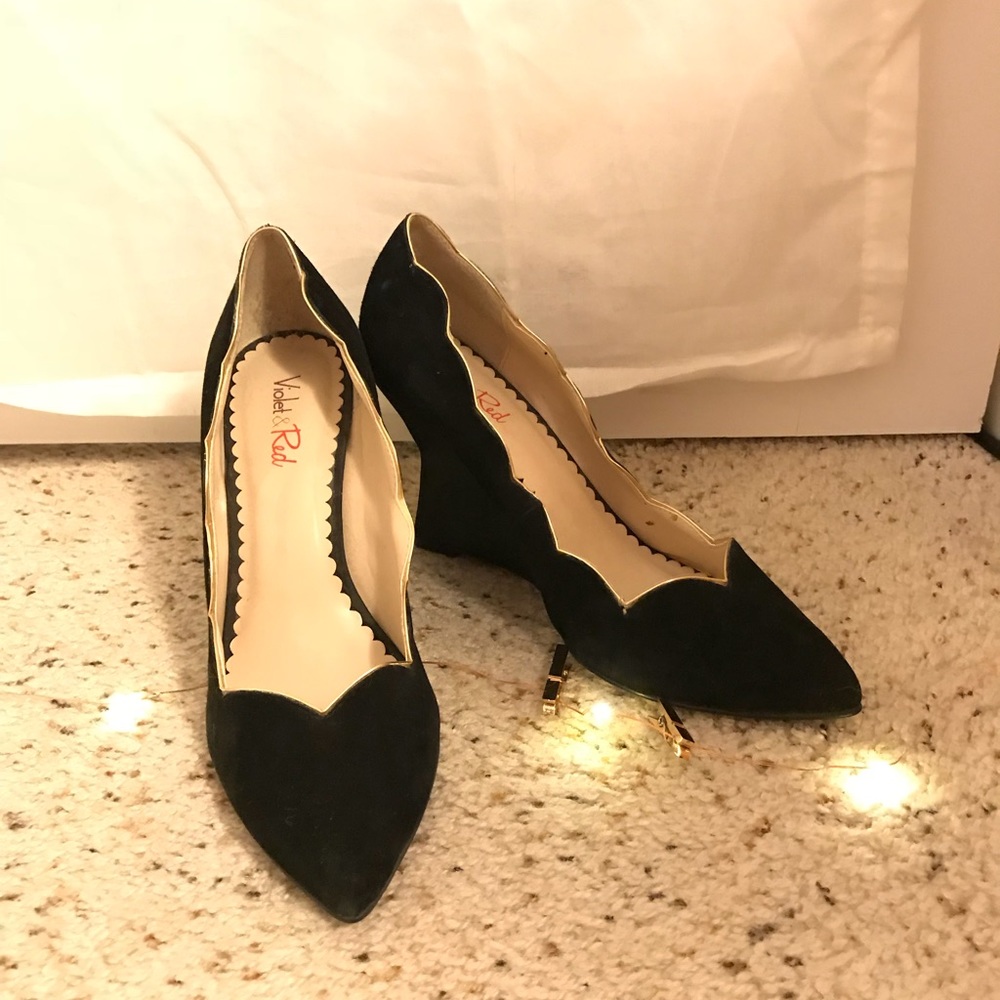 Like-new platform elegant heels